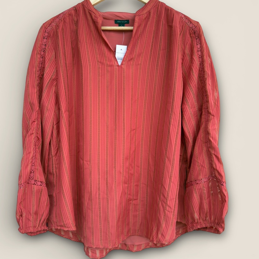 Ann Taylor Coral Red Dobby Stripe Crochet Lace Split Neck Top L NWT‎ Boho Spring